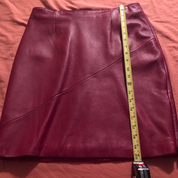 Leather skirt - Picture 2 of 4